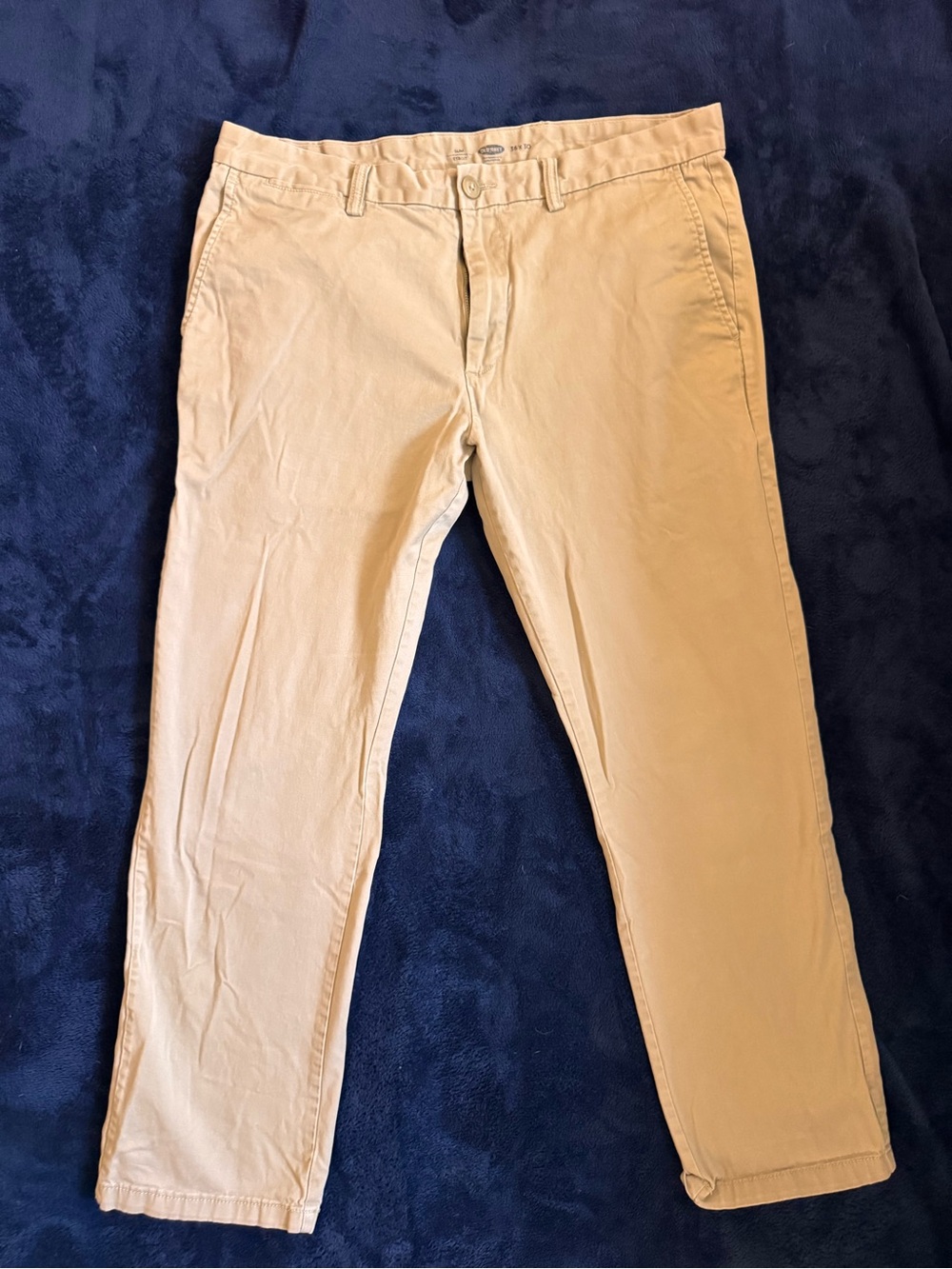 Old Navy Men's Slim Fit Chino Pants in Khaki Tan